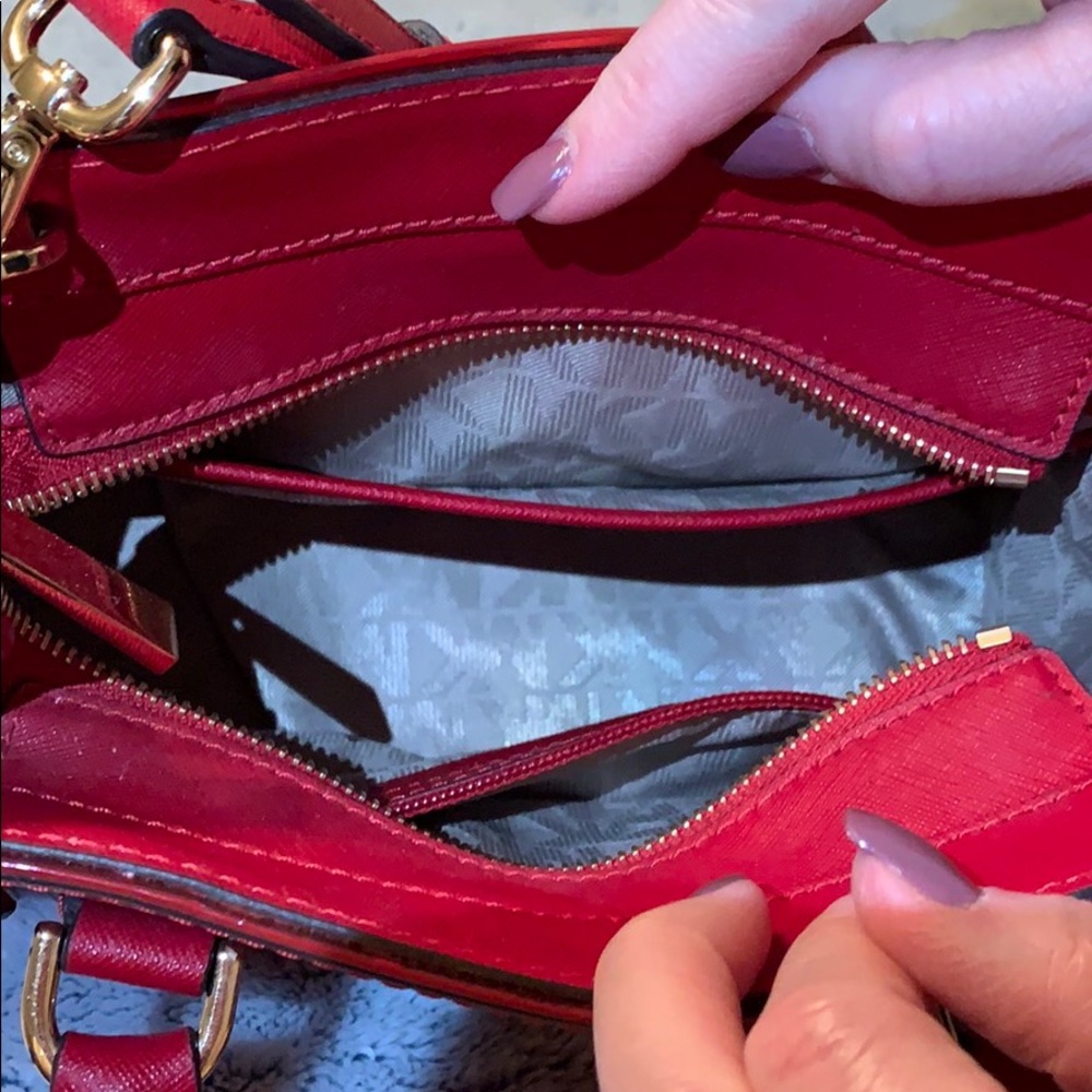 Authentic Michael Kors Hand/Shoulder Bag - Picture 5 of 8